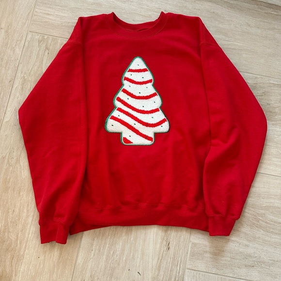 Little Debbie Christmas Tree Cake Appliqué Red Boutique Sweatshirt - Size Medium - Picture 2 of 2